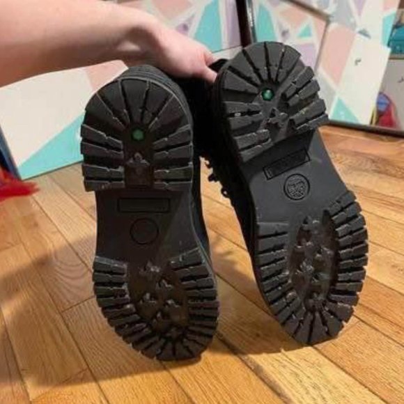 Black platform waterproof timberlands - Picture 3 of 4